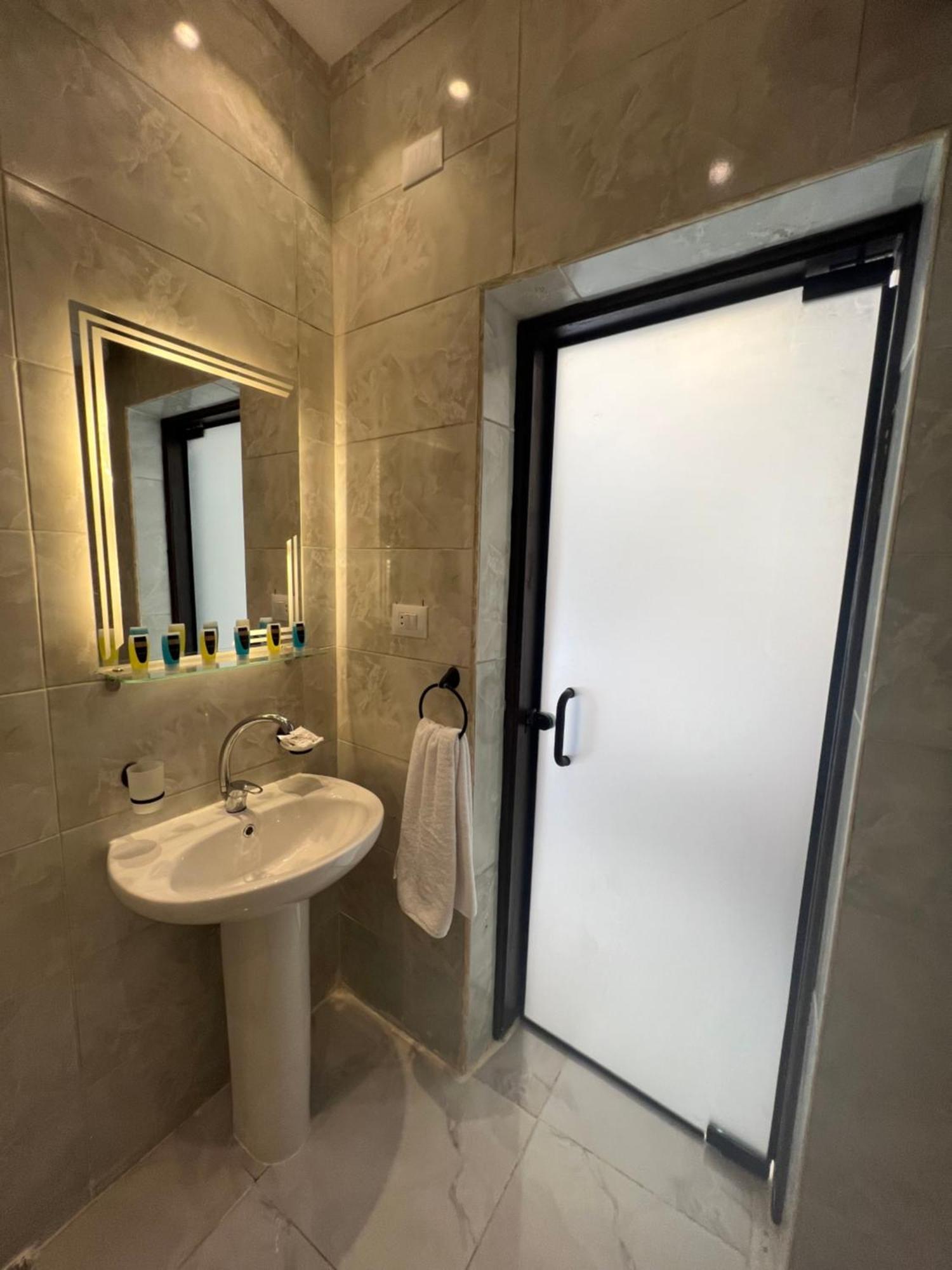 New Glamour Pyramids Hotel Kafrat al Jabal Luaran gambar