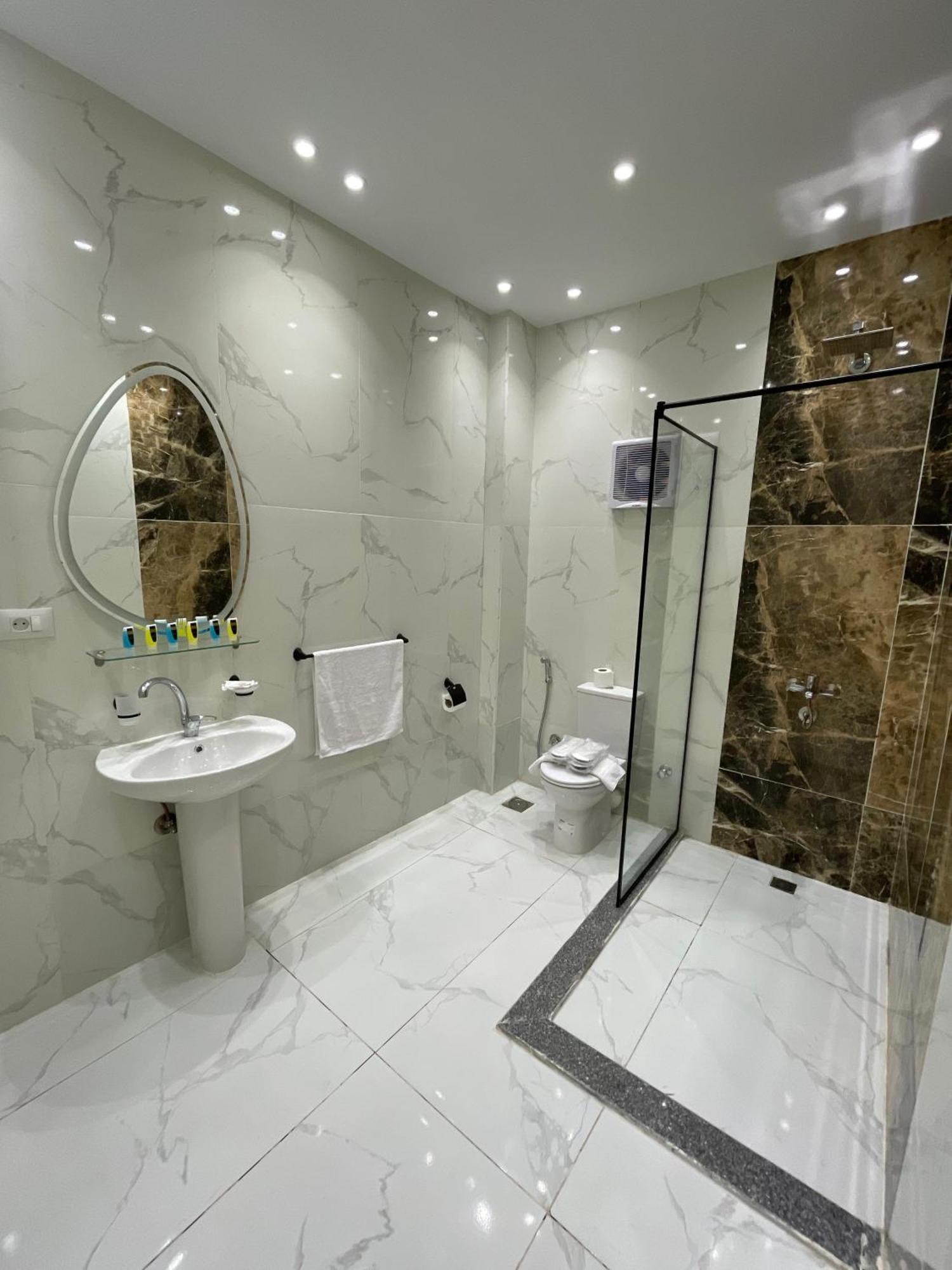 New Glamour Pyramids Hotel Kafrat al Jabal Luaran gambar